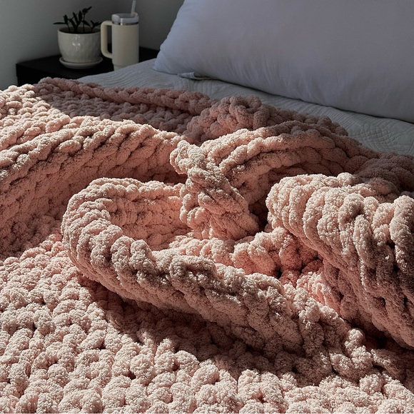 DUST PINK 🐷 - Queen size handknitting blanket - Picture 2 of 5